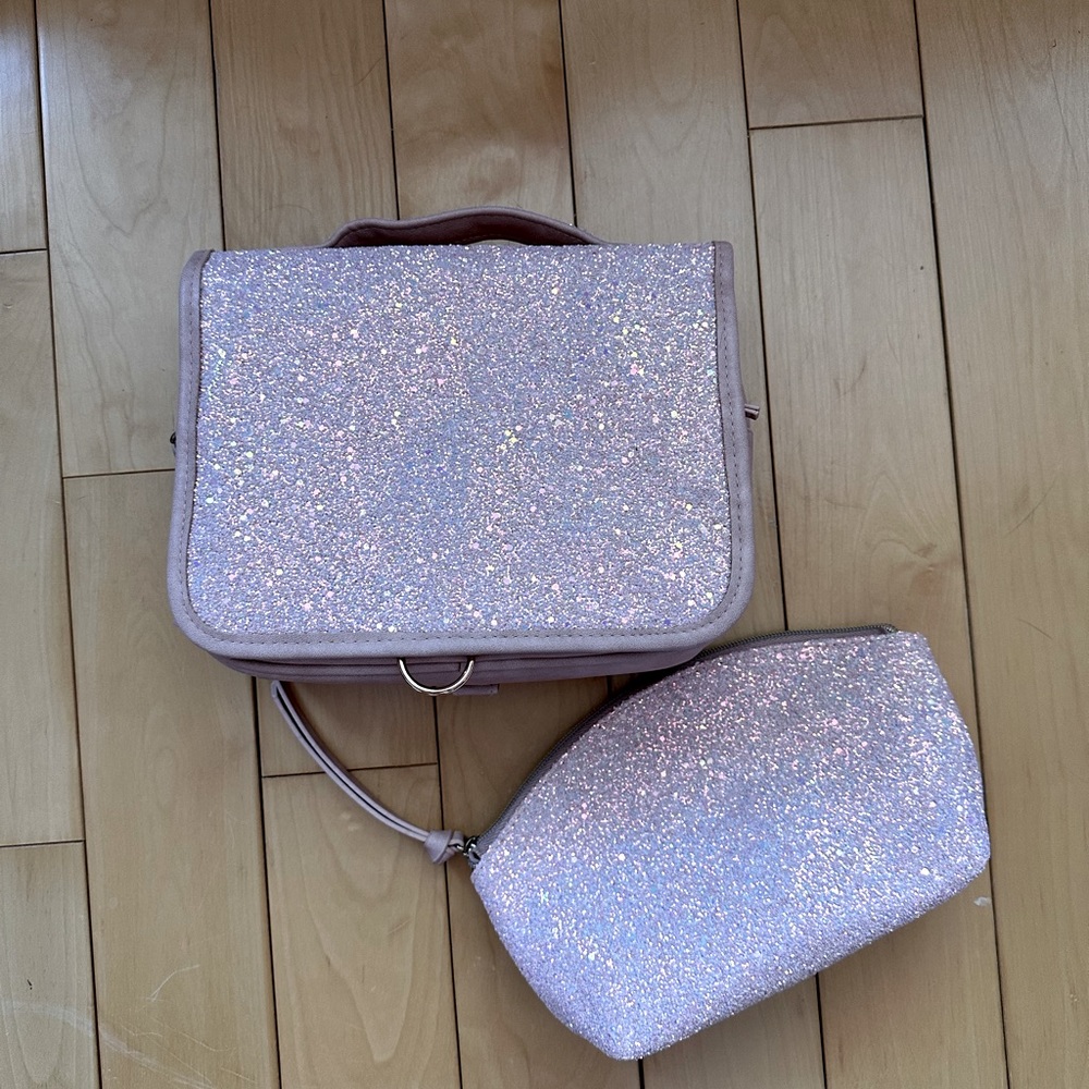 Set of two glitter makeup bags from Sephora GUC